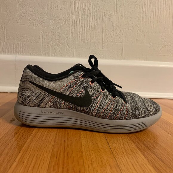 Nike Lunarepic Flyknit Low - Size 8 - Picture 1 of 7
